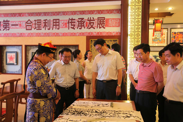 副省长潘利国赴岫岩满族自治县调研民族工作