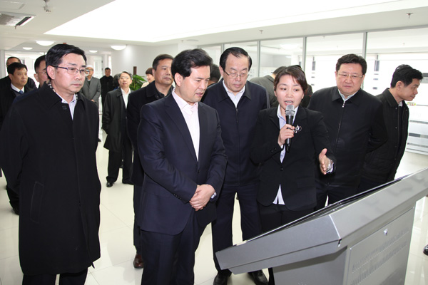 全国政协副主席、国家民委主任王正伟到大连调研城市民族工作